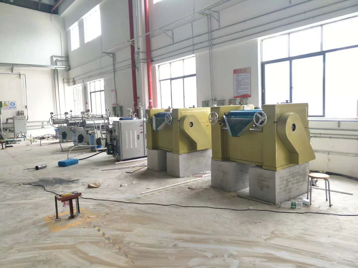 廣州市奮宏化工有限公司S-260 三輥研磨機(jī)采購(gòu)方案(圖4)